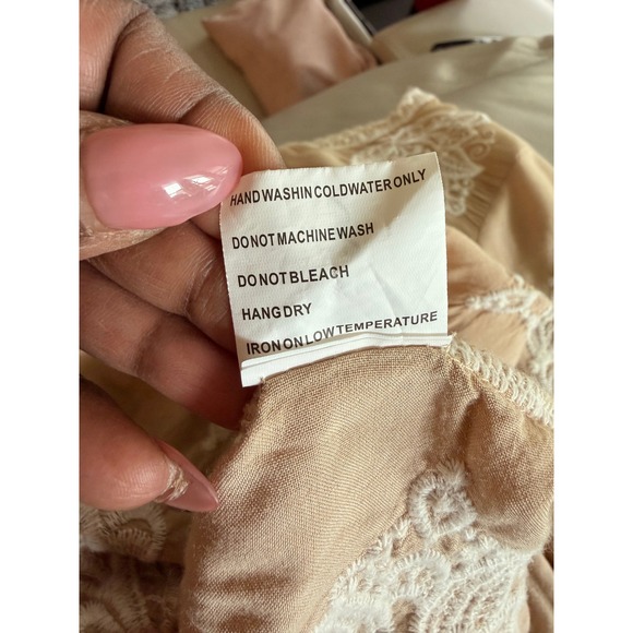 Woman's Tan Embroidered Scalloped Hem Boho Top Lg Whimsical Prairie Cottagecore - Picture 11 of 11